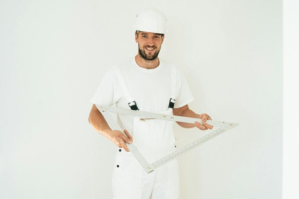 Comment aménager un coin repas dans un petit balcon urbain ?